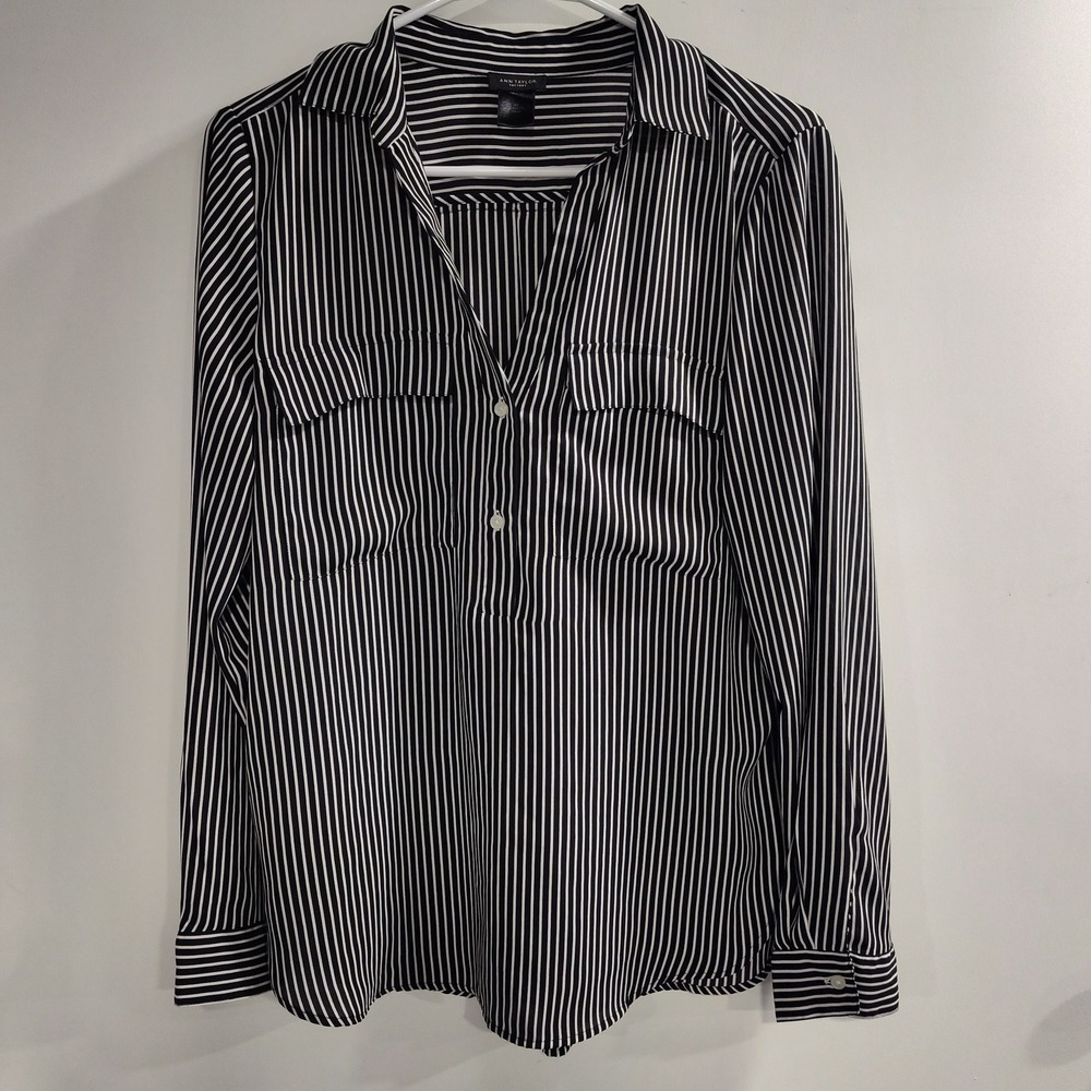 Ann Taylor Factory Black White Striped Long Sleeve Button Tab Blouse Medium